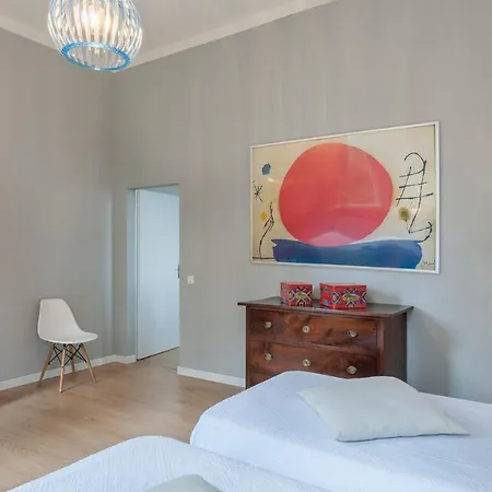 Rustica 8, Emma 빌라