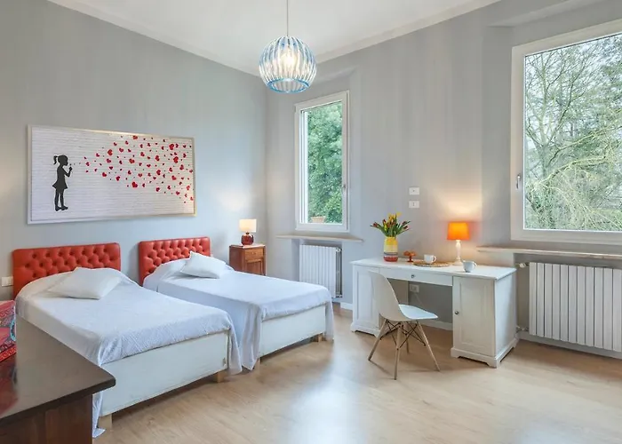 Rustica 8, Emma Villa *