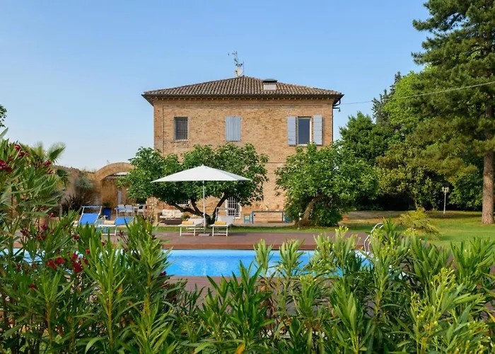 Rustica 8, Emma Villa *